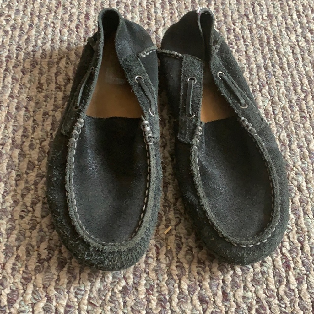 Black leather dress shoes